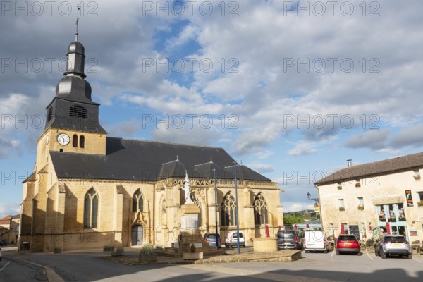 Church of Saint-Nicolas, village square, Marville, Renaissance village, Département Meuse, Grand