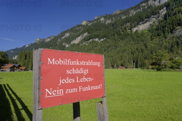 Sign mobile radio radiation, citizen criticism, criticism, mobile radio, Graswang, Graswangtal,
