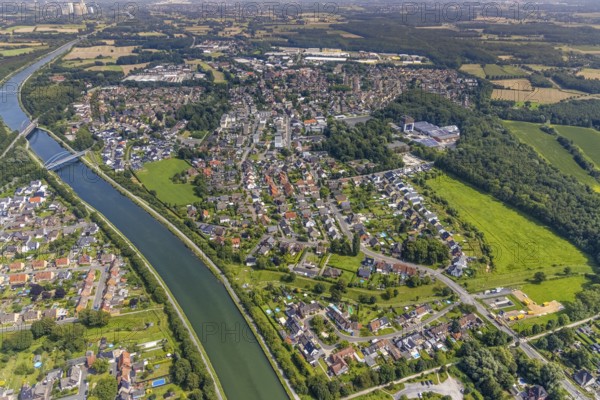Aerial view, Datteln-Hamm Canal and Rünthe town view, Bergkamen, Ruhr area, North Rhine-Westphalia,