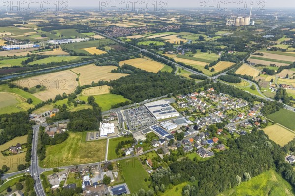 Aerial view, shopping centre An der Bummannsburg with Kaufland and Deichmann in Rünthe and RWE