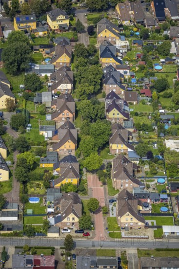 Aerial view, miners' housing estate Knappenstraße with colourful house facades in Rünthe,