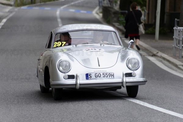 No. 297, Porsche 356 1500 Speedster, year of construction 1954, silver classic car with racing