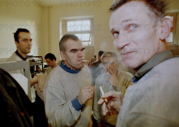 Tuzla, BIH, 01.05.1993 -- PACKAGE - MORE IMAGES ON REQUEST- Serbian prisoners of war in a prison in