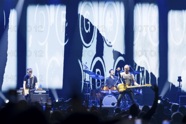 Dominic Miller (guitarist), Chris Maas (drummer), Sting (guitarist, real name: Gordon Matthew