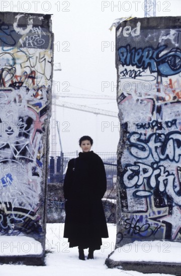 Berlin, DEU, 19.02.1999 -- portrait of Sahra Wagenknecht (member of the Federal Coordination