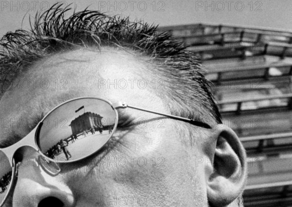 Berlin, DEU, 20.09.1999 -- portrait of a man on the roof of the Reichstag building. (dome,