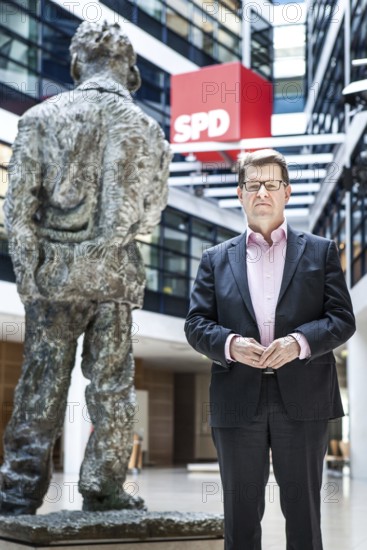 DEU Germany Germany Berlin SPD party vice Ralf Stegner poses with the Willy Brandt memorial at the