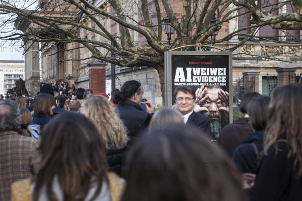 DEU Germany Germany Berlin Visitors wait in front of the Martin-Gropius-Bau for admission to the