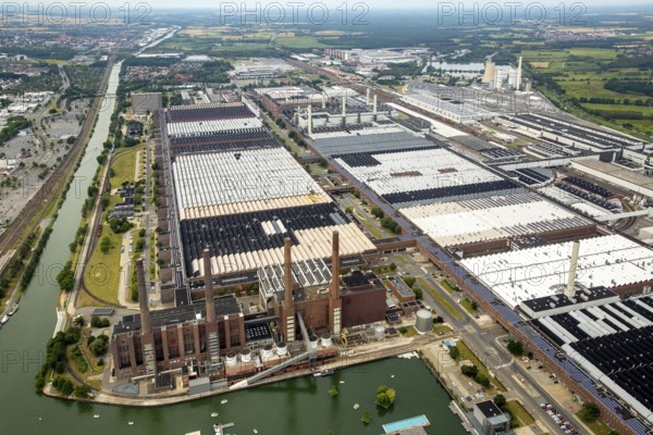 Volkswagen plant Wolfsburg with cogeneration plant VW Südstraße, Lower Saxony, Germany, Europe,