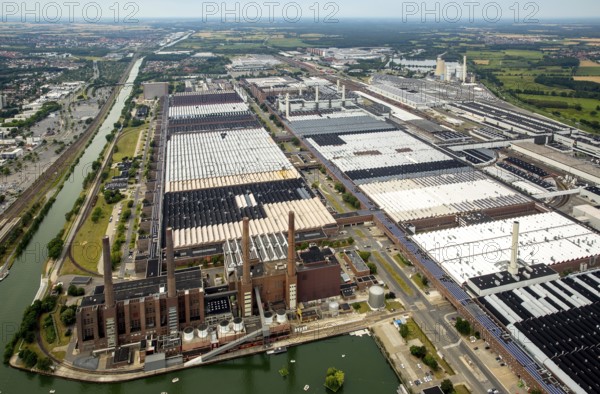 Volkswagen plant Wolfsburg with cogeneration plant VW Südstraße, Lower Saxony, Germany, Europe,