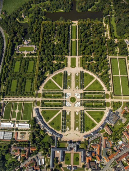 French Garden, Barck Garden with longitudinal and transverse axes, Schwetzingen Palace with Palace