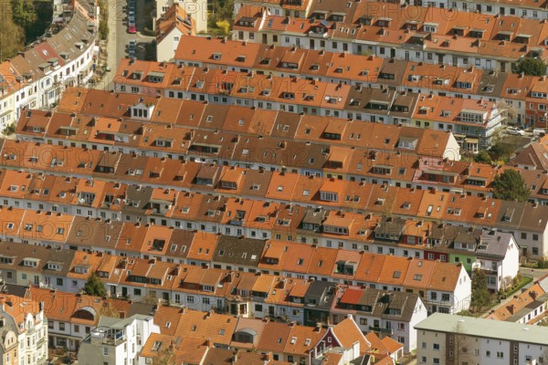 Rows of houses in the Findorff district, rented flats, multi-storey flats, red tiled roofs, attic