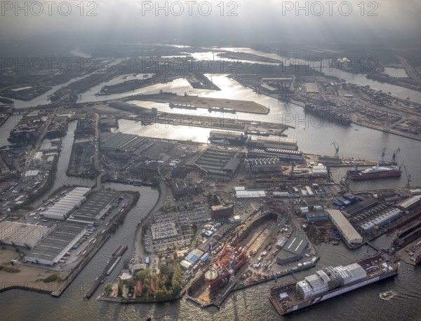 Hamburg harbour, Blohm + Voss shipyard, oil production ship on speech, Petrojarl Banff, Hamburg,