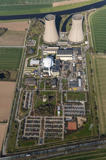 Nuclear power plant Grohnde, nuclear power plant, nuclear power plant on the Weser, cooling towers,