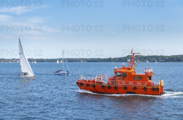 Pilot boat expires, pilot duty for Kiel Canal, Holtenau station, international shipping, sailboats,