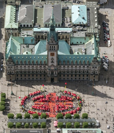 Hamburg City Hall, The Parliament of the Free and Hanseatic City of Hamburg, red pavilions in front