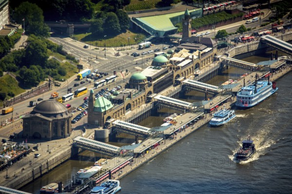 Landungsbrücken with the excursion boat Lousiana Star, Hamburg harbour, Elbe, Hamburg, Free and