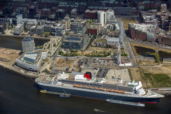 Cruise terminal, Unilever House cruise ship Queen Mary 2, Hamburg harbour, Elbe, Hamburg, Free and