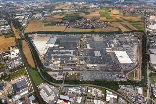 BMW plant regensburg, automotive plant, car factory, Bayrische Motorenwerke Fabrik Regensburg,