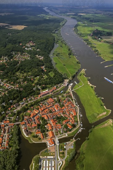 Old town of Hitzacker with the Jeetzel and Altjeetzel rivers, Elbe, Elbe banks, high water