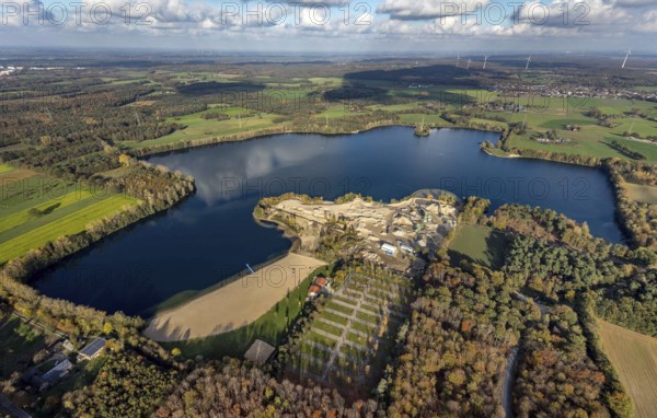 Aerial view, Tenderingssee, lido, gravel works, Möllen, Voerde, Ruhr area, North Rhine-Westphalia,