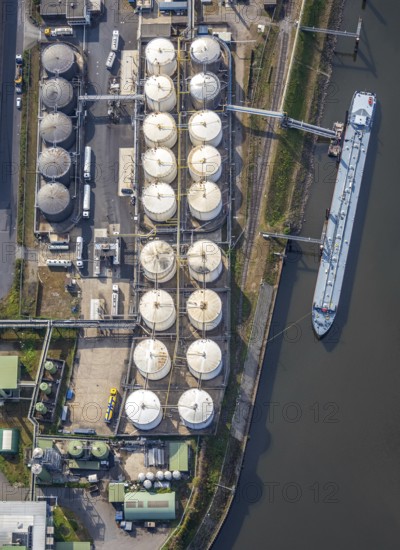 Aerial photo, tank farm, tanker, harbour area, harbour facilities, Obererft, Neuss, city limits