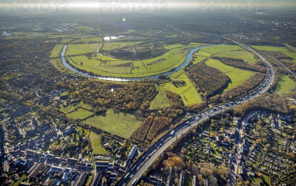 Aerial view, Styrumer Ruhrbogen, Ruhrwiesen, landfill Kolkerhofweg, city triangle