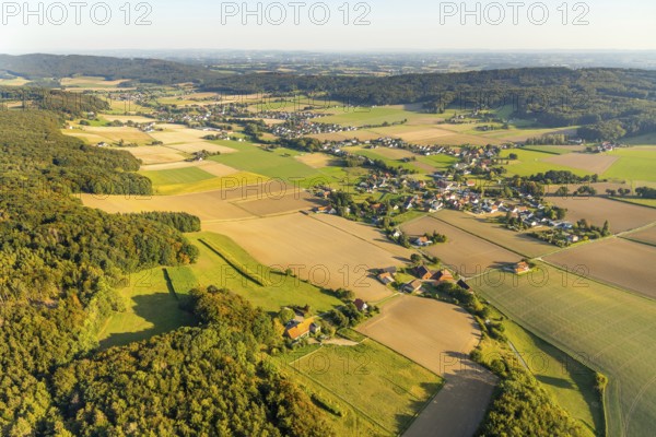 Aerial view, local view Börninghausen, meadows and fields, Preußisch Oldendorf, OWL,