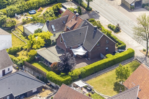 Aerial view, residential building at Westönner Straße 21, Westönnen, Werl, Soester Börde, North