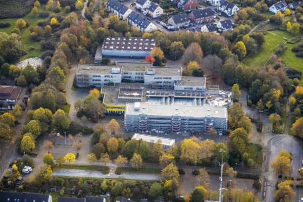 Aerial photo, Saarn school centre, comprehensive school, Berufskolleg Lehnerstraße, Saarn, Mülheim