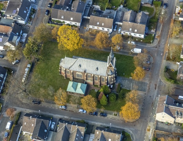 Aerial view, Church of St. Theresa of Avila, Saarn - South, Mülheim an der Ruhr, Ruhr area, North