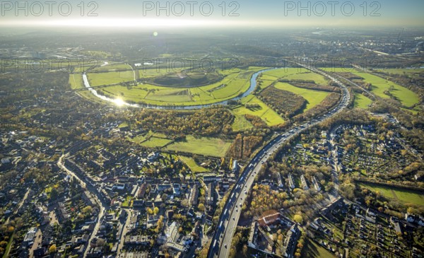 Aerial view, Styrumer Ruhrbogen, Ruhrwiesen, landfill Kolkerhofweg, city triangle
