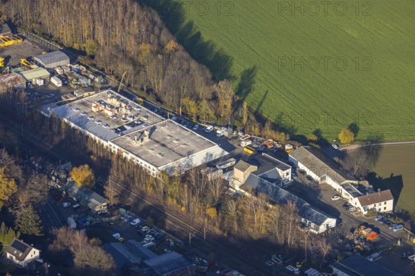 Aerial view, roof work on the roof of Lorenz Karosserie + Lack GmbH, Inder Aue, Hagener Straße,