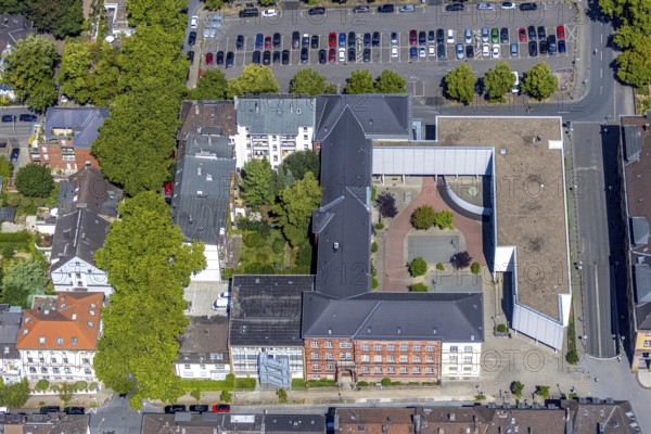 Aerial view, Schiller-Gymnasium, Platz der Gedächtniskirche, Witten, Ennepe-Ruhr district, Ruhr