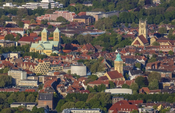 Aerial view, Old Town, Cathedral St.-Paulus-Dom, Domplatz, catholic Liebfrauen-Überwasserkirche, St