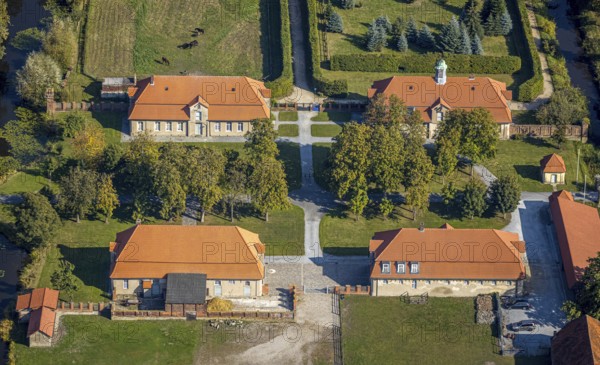 Aerial view, building Schlossstraße, Schlossgarten Hovestadt, Lippetal, Kreis Soest, North