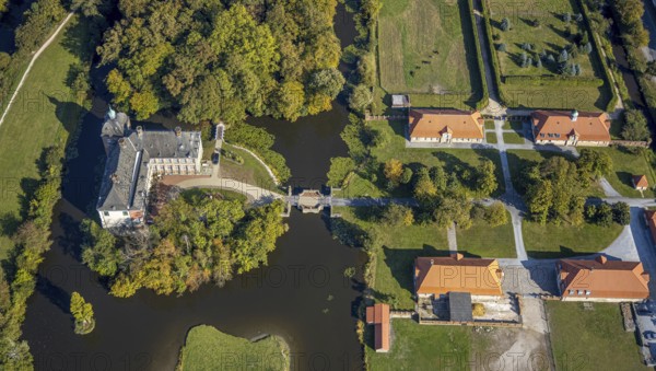 Aerial view, moated castle Hovestadt, baroque garden, Hovestadt, Lippetal, district of Soest, North