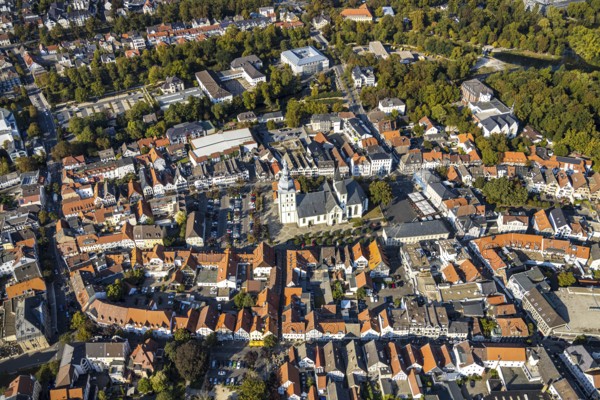 Aerial view, Old Town, evang. Große Marienkirche, Rathausstraße, Rathaus, Rathausplatz, Lippstadt,