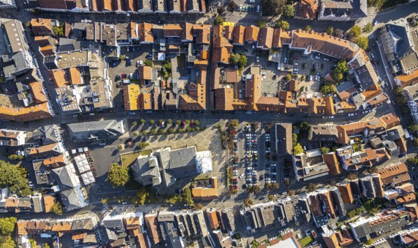 Aerial view, Old Town, evang. Große Marienkirche, Rathausstraße, Rathausplatz, Lippstadt, Kreis