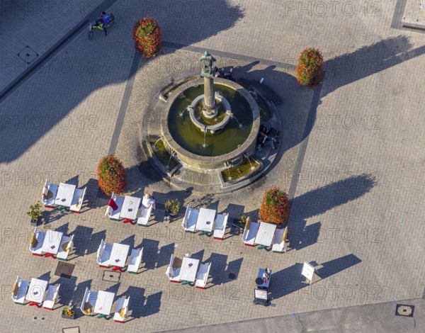 Aerial view, Bernhardbrunnen with memorial, Lippstadt, Kreis Soest, North Rhine-Westphalia,