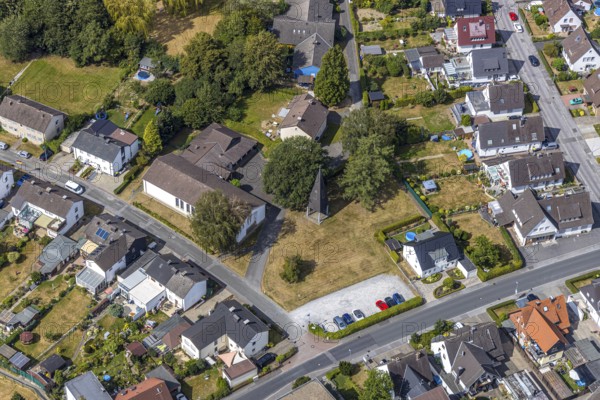 Aerial view, Paul-Gerhardt-Haus, evang. parish, Menden, Sauerland, Märkischer Kreis, North