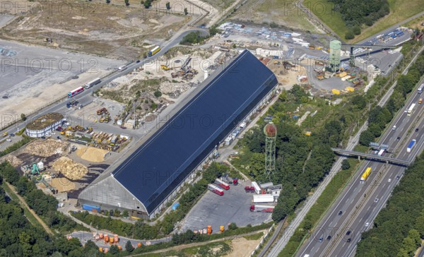 Aerial view, motorway A42, Am Pattberg, old water tower Pattberg colliery, Gedbäude mit solar roof,