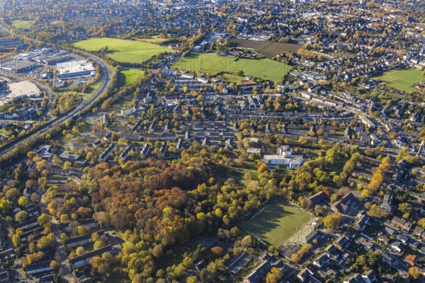 Aerial view, residential area Dümpten, motorway A40, retirement home Haus Auf dem Bruch, sports