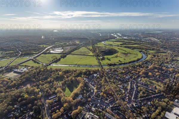 Aerial view, Ruhrbogen Fluss Ruhr, city triangle DU - OB - MH, Ruhrtalradweg, landfill with wind