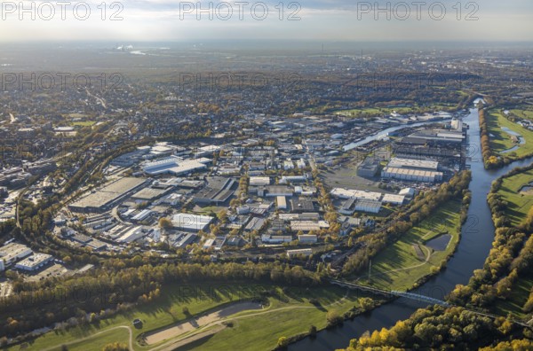 Aerial view, Rhine-Ruhr harbour Mülheim, shipping canal, Am Nordhafen, Rheinstraße, Speldorf,