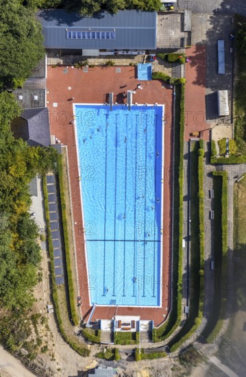 Aerial photo, outdoor pool, Bürgerbad Leitmecke, pandemic fear, distance rule, corona virus,