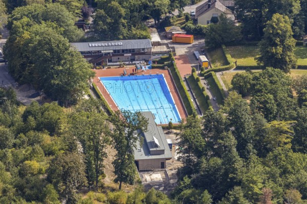 Aerial photo, outdoor pool, Bürgerbad Leitmecke, pandemic fear, distance rule, corona virus,