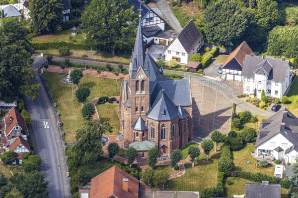 Aerial view, catholic church St. Antonius Einsiedler, Halinger Dorfstraße, Antoniuskirchplatz,