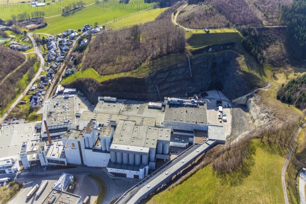 Aerial photo, Brewery C.& A. VELTINS GmbH & Co. KG, Grevenstein, Meschede, Sauerland, North
