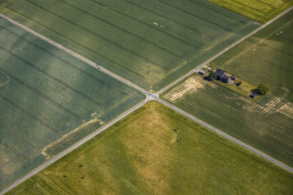 Aerial view, intersection Daheimstraße Margarethenstraße, intersection in 90 degree angles, fields,